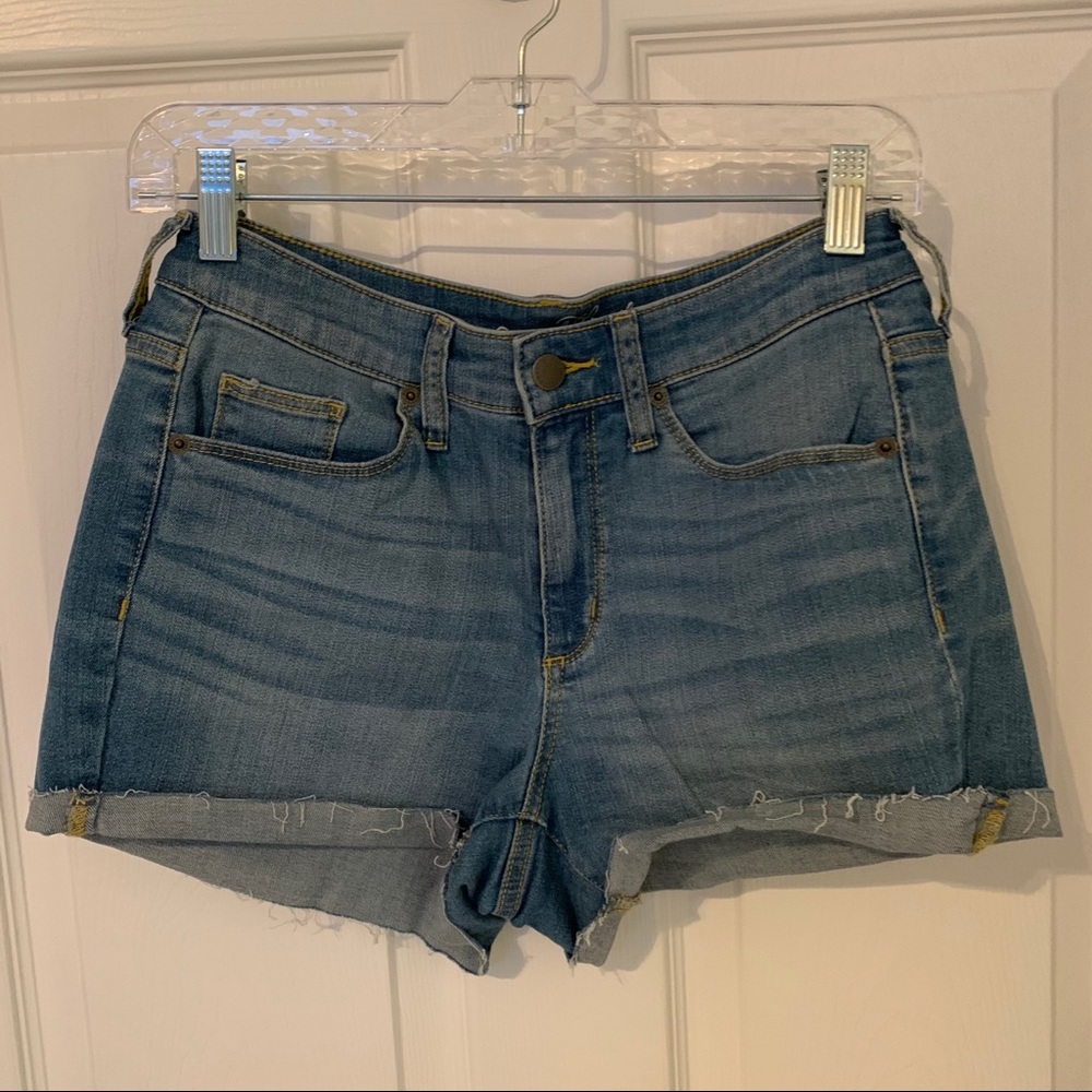 Mid rise denim shorts